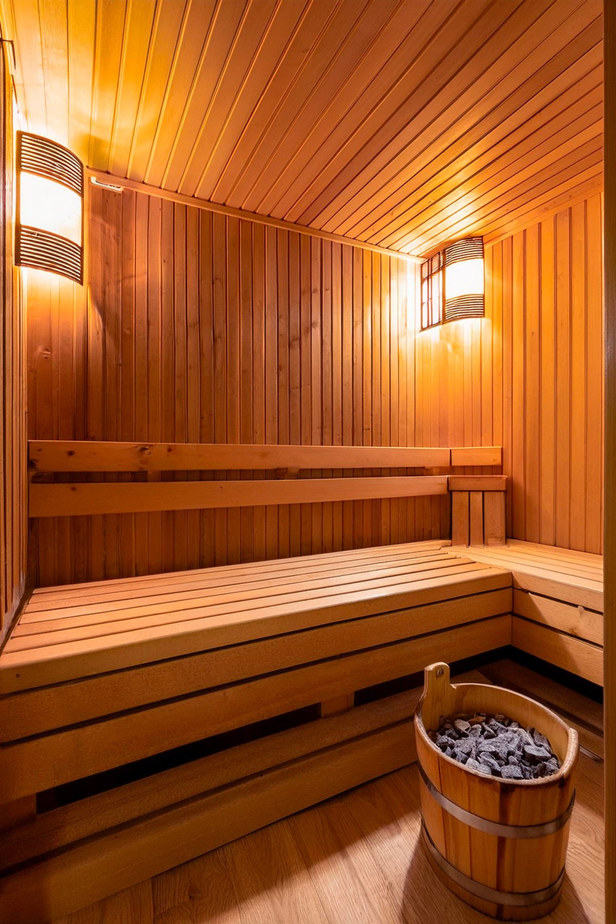 Sauna en bois disponible à Tigmouti Academy